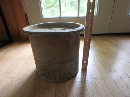 Antique Fishing bait bucket - 第 1/3 張圖片