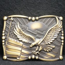WK17108 AMAZING VINTAGE 1970s  EAGLE  AMERICAN FLAG  PATRIOTIC BELT BUCKLE