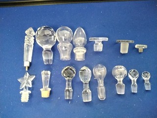 Mixed Lot 15 Vintage Bottle Stoppers Tops Perfume Decanter some Cut Glass 1106