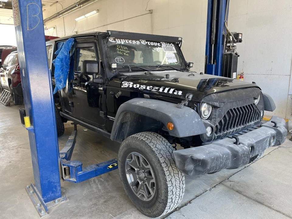 Used Washer Fluid Reservoir fits: 2016 Jeep Wrangler LHD w/rear washer Grade A — 第 4/4 张图片