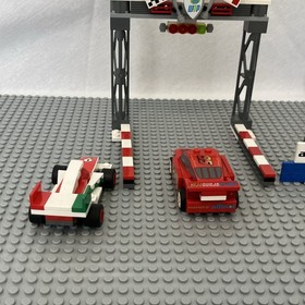 LEGO Cars 2 World Grand Prix Racing Rivalry 8423 McQueen 136pcs Box+Inst