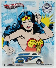 Hot Wheels Wonder Woman Deco Delivery DC Comics Originals - V2190 NRFP 2011 1:64