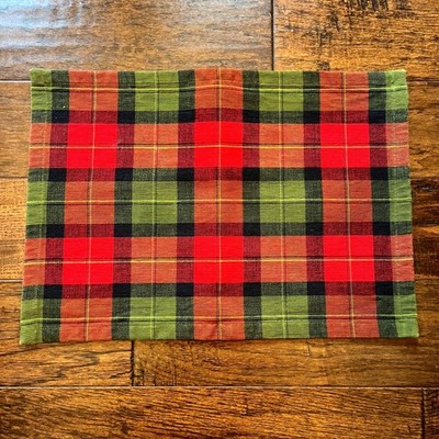 Crate & Barrel Holiday Plaid Cotton Placemats Set Of 8 Red Green Black 13 x19