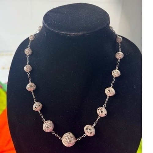 Vintage Silver Tone Filigree Ball Graduated Bead Necklace 19 Inch Hook Clasp - Picture 1 of 6