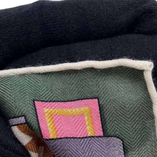 HERMES Cuadrado Gigante LETRAS EQUESTRES Talla 140 Cachemira 70%/Seda 30% Tabaco/Ver... - Imagen 2 de 7