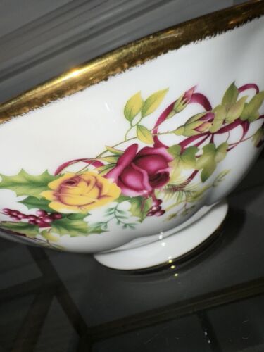 *RARE* Royal Albert Old Country Roses - Christmas Tree Round Serving Bowl, 10” - Picture 3 of 6