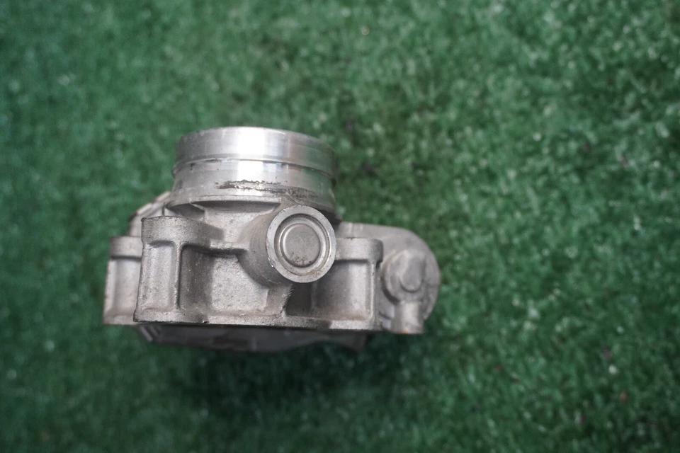 Chevrolet Cruze 2016 1,4 L carrocería del acelerador fabricante original 111 k millas 55565489 Foto 3 de 4