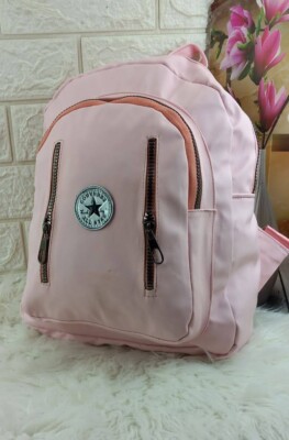 A girls' waterproof backpack with wonderful and beautiful colors, it has 3 zippe