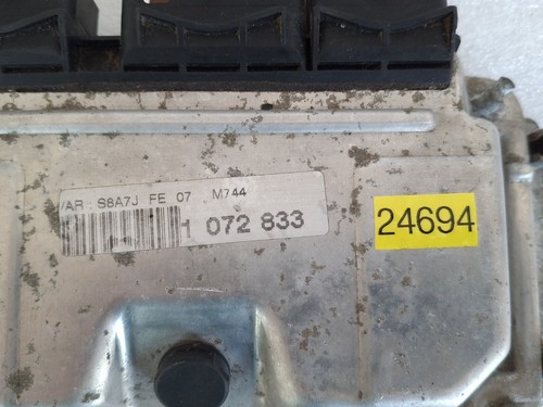 Citroën Saxo Motorsteuergerät Steuergerät Engine control ECU 0261206860 - Picture 2 of 5