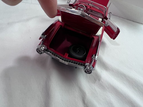 Danbury Mint 1959 Cadillac Series 62 Cabrio rot Maßstab 1:24 - Bild 12 von 16