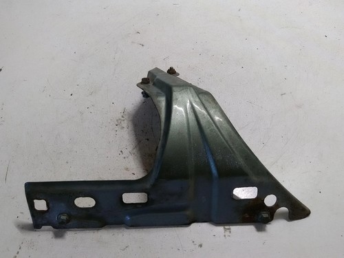 VW CADDY III Furgon 2KA, 2KH, 2CA, 2CH Kotflügelhalter vorne rechts 28404728