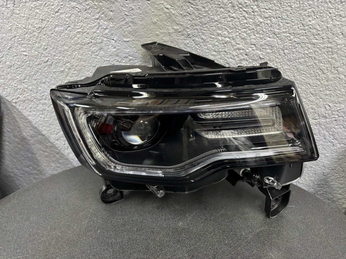 OEM 2016-2018 EURO Jeep Grand Cherokee RH Passenger Xenon