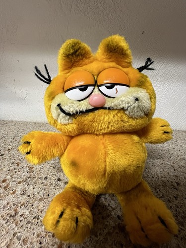 Vintage 1981 Dakin Sitting Garfield Plush Stuffed Cat Toy Fun Farm - Picture 4 of 5