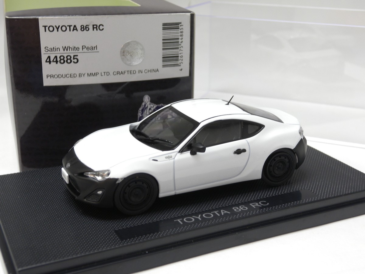 TOYOTA 86 RC STERLING SATIN WHITE PEARL EBBRO Model 1/43 #44885