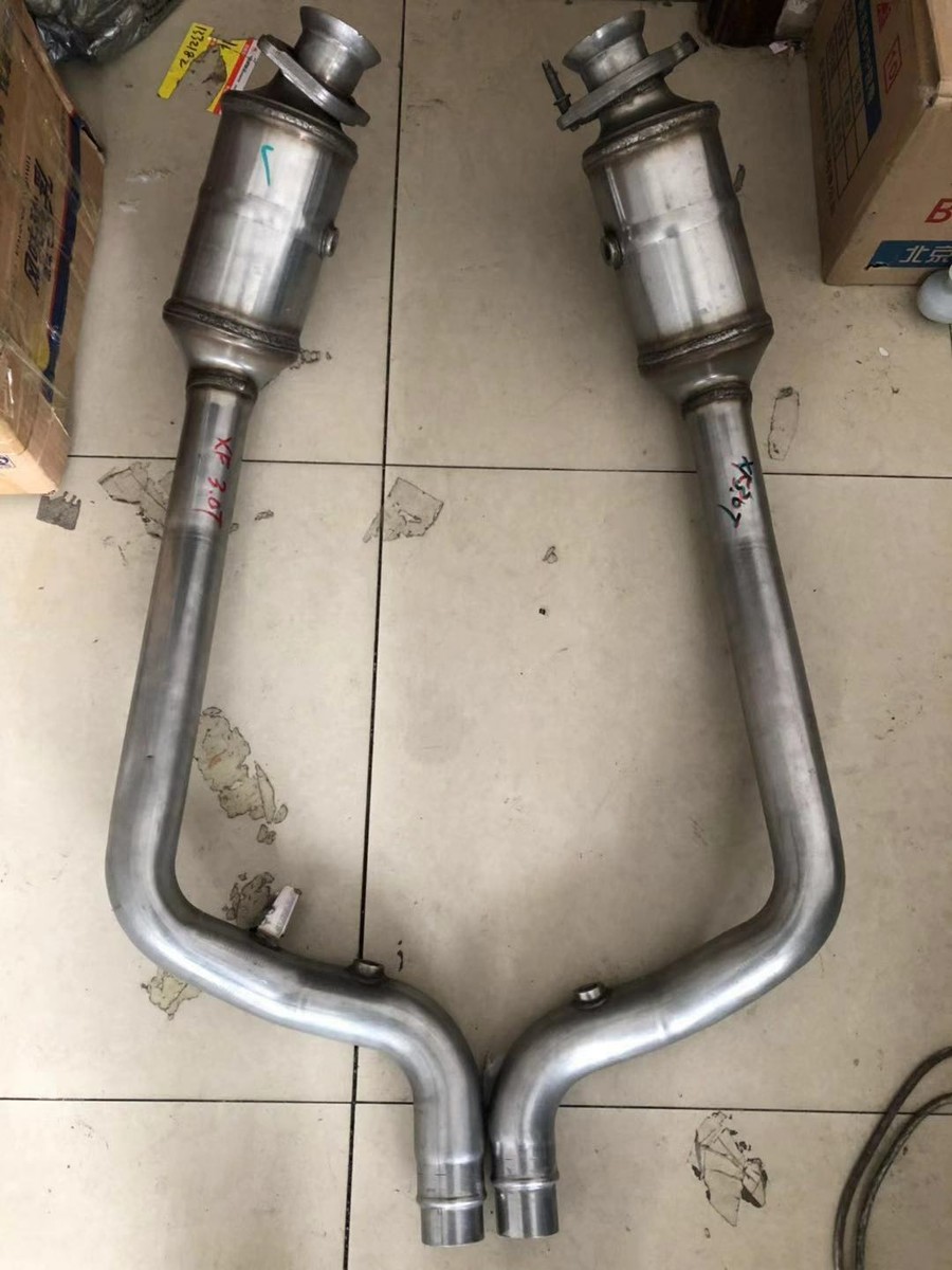 Pair Catalytic Converters for 2013-15 Jaguar XF/ XFR/XFR-S RWD 