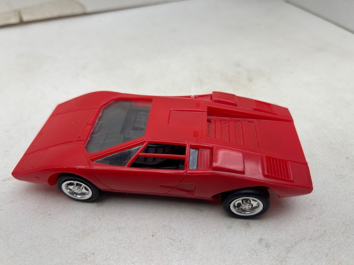BANDAI LAMBORGHINI COUNTACH LP400 1:32 SCALE 5-1/4