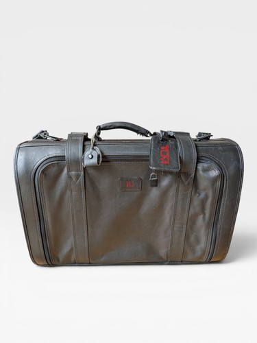 Vintage TUMI Black Leather Travel Bag Carry On Duffel Weekender Suitcase