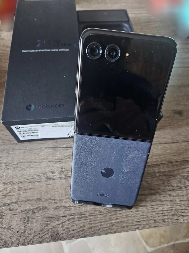MOTOROLA RAZR 50 ULTRA 5G DUAL SIM 512GB RAM 12G MIDNIGHT BLUE - Immagine 2 di 4