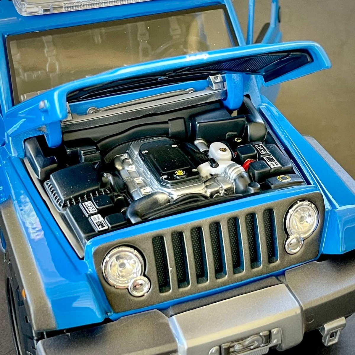 1/18 ジープ レスキューコンセプト オレンジ JEEP Rescue 1/18 ジープ レスキューコンセプト オレンジ JEEP Rescue - メルカリ