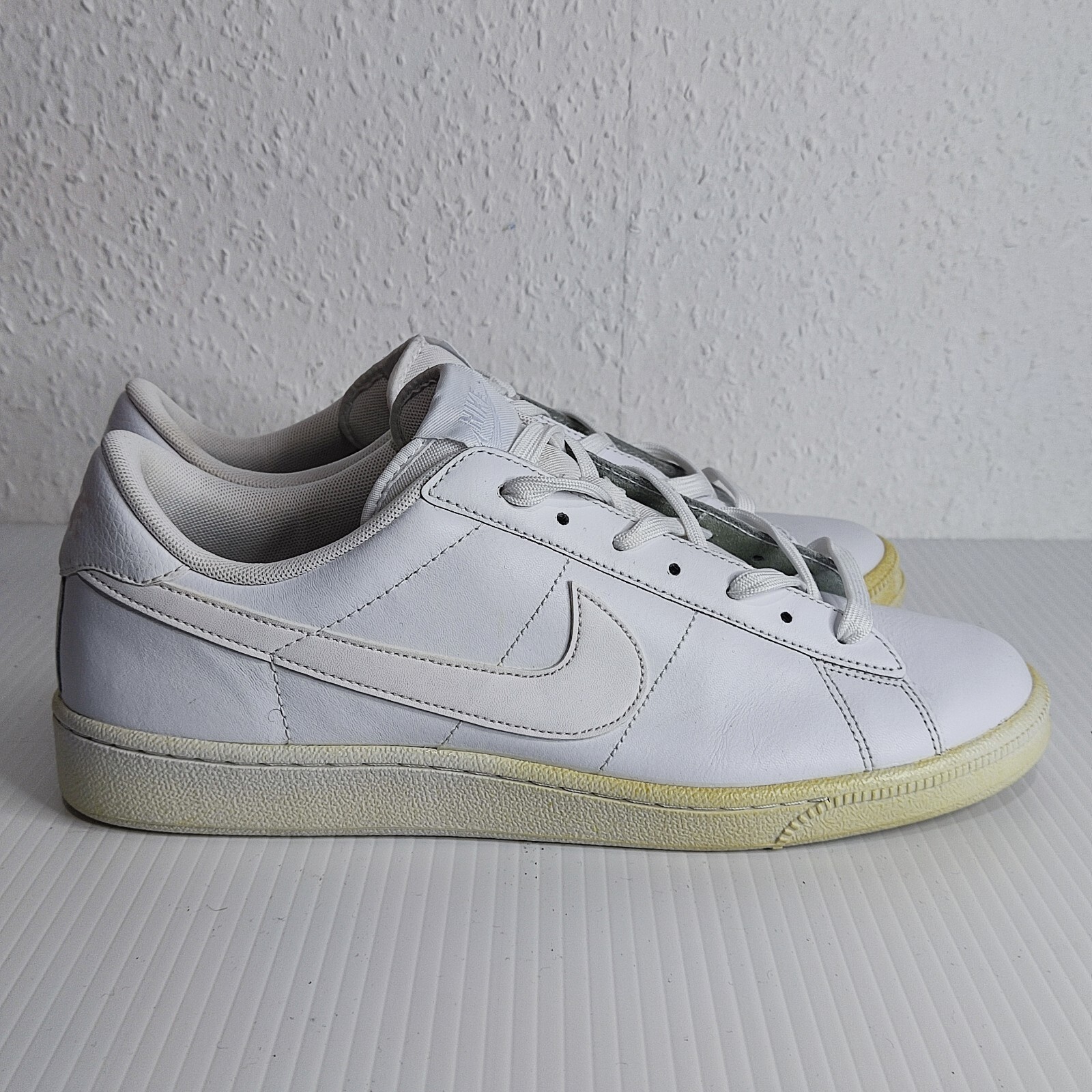 Találd ki Ecet informális mens white nike trainers size 9 Tűz