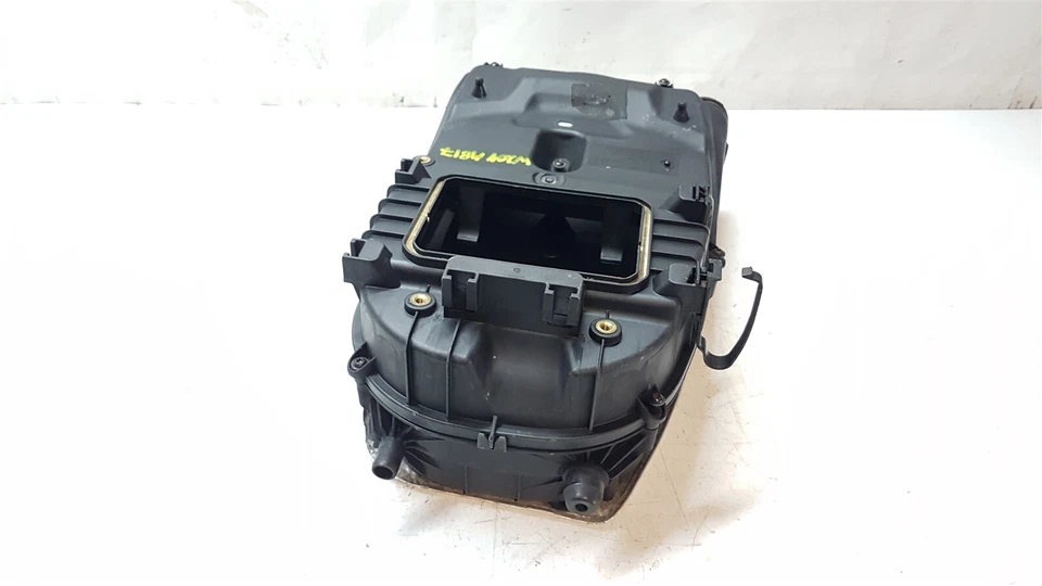 2013 MERCEDES-BENZ C220 AMG SPORT W204 2.1 CDI AIR FILTER BOX A6510902301 - Image 2 of 4