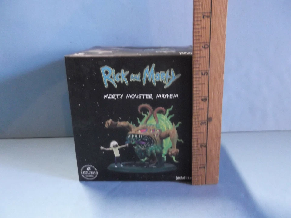  Rick And Morty - MORTY MONSTER MAYHEM Figura Caja de Botín Exclusiva Foto 2 de 4