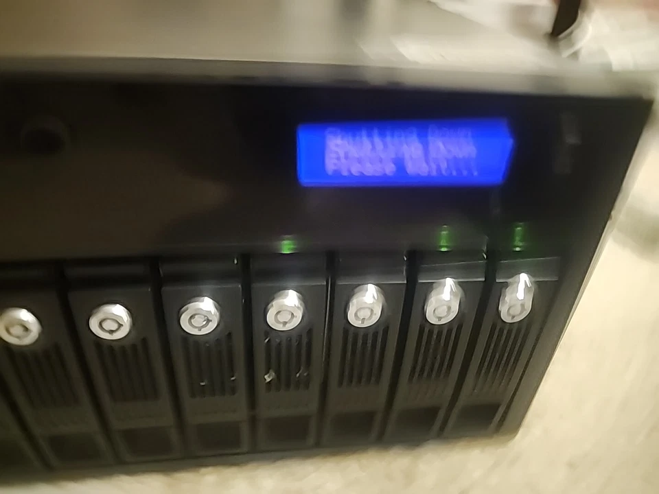 QNAP Network Attached Storage TS-869 Pro 8-BAY RAID NAS SERVER No Key 9tb - Image 4 of 4