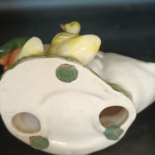Ceramic Figurine Of Duck And Chicks 5.5in Tall - Picture 8 of 8