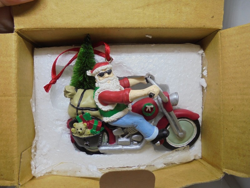 Harley-Davidson Screeching Santa Resin Ornament 2001