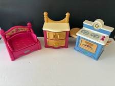 FISHER PRICE BRIARBERRY BEAR FURNITURE  stove - dresser - pull out bed