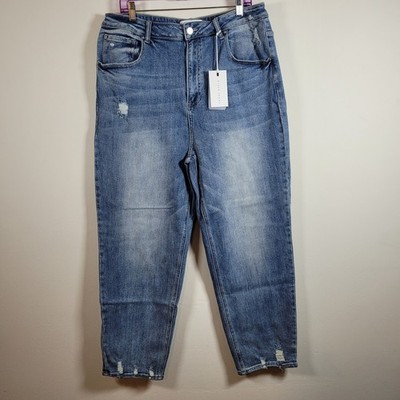 Risen Women's High Rise Boyfriend Jeans Size 2XL Lightwashed Distressed NWT Boho