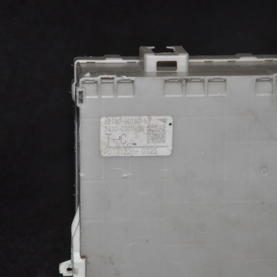 LEXUS LS _F4_ 2007 Other Control Units 82730-50160-B - Immagine 4 di 4