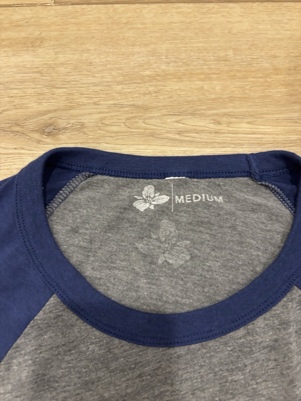 Trillium Brewery T Shirt Women’s Sz Medium M 3/4 Sleeve Raglan Boston Red Sox