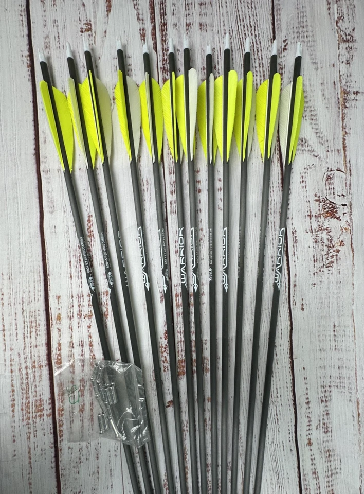 Dozen (12) Gold Tip Warrior 600 spine fletched carbon arrows 4" FEATHERS - Image 2 of 4