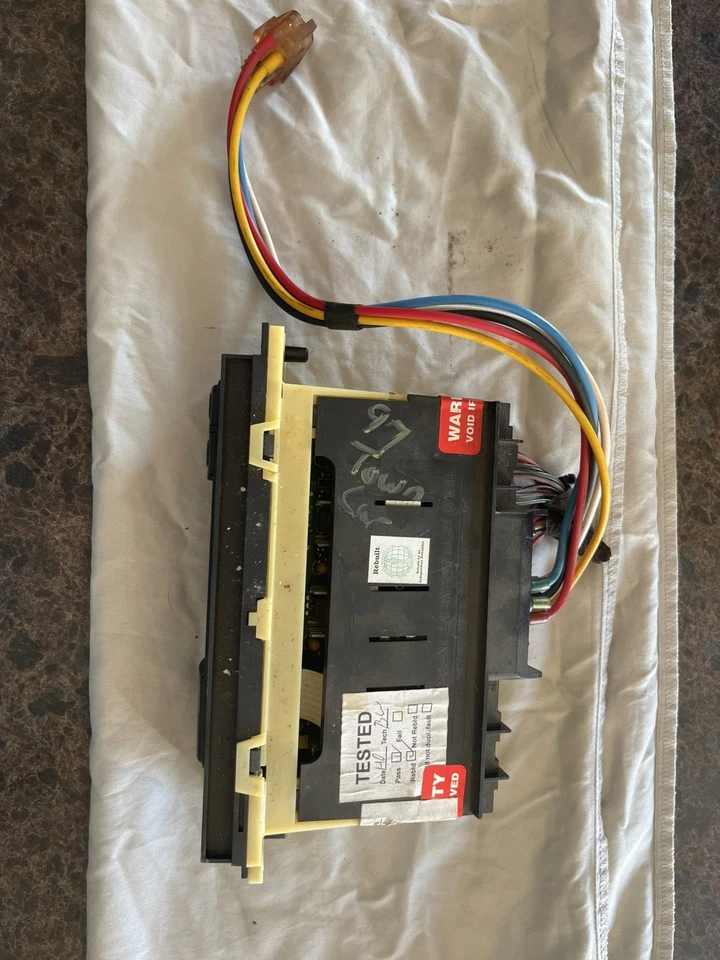 96-97 TOWN CAR EATC AUTOMATIC DIGITAL CLIMATE HEATER CONTROL F7VH-19C933-AA  - Image 3 of 4