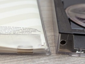 NBA Live 97 (Sega Saturn 1997 EA Sports) CIB Case (Broken Tab) Manual & Disk