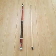   New and unused Play billiard cue wine red