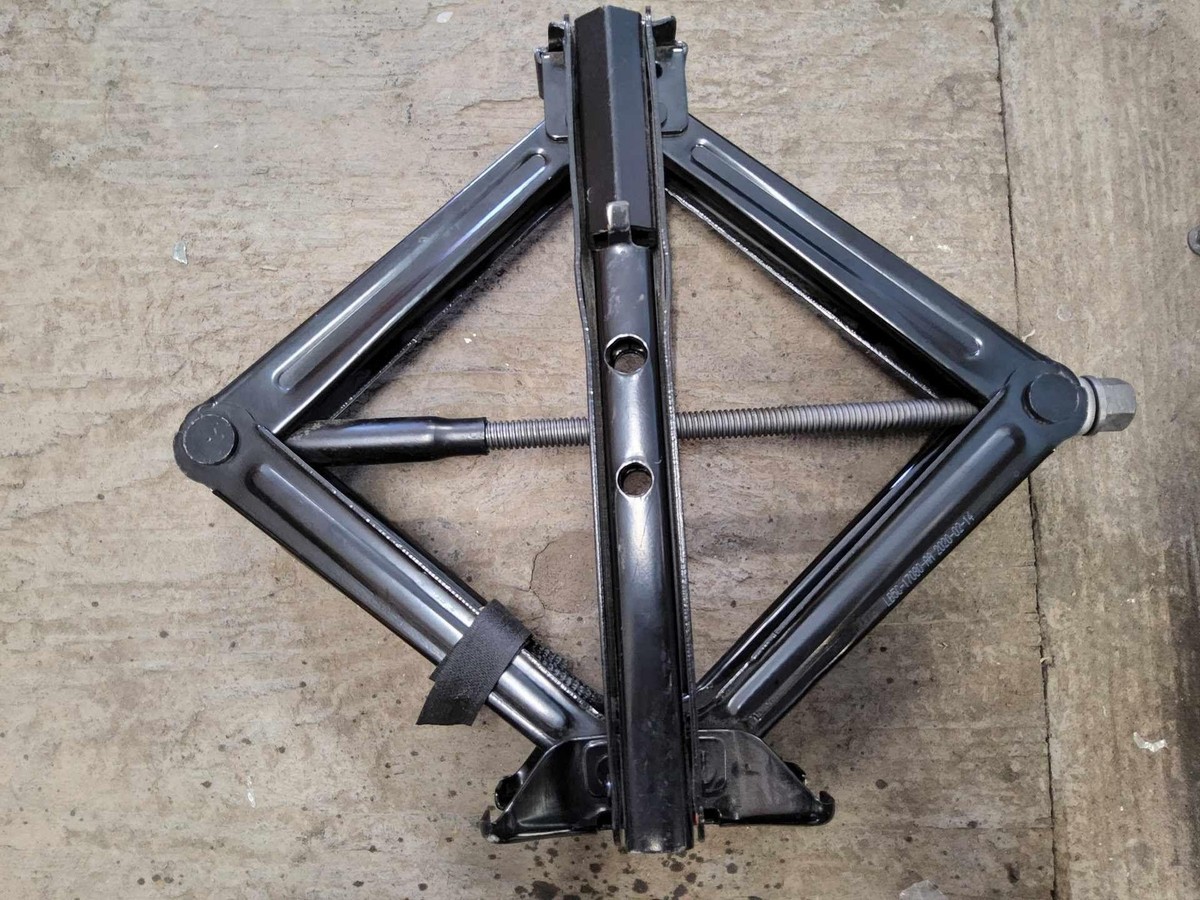 LB5C-17A078-AA JACK AND TOOL FORD EXPLORER 20-24 | eBay