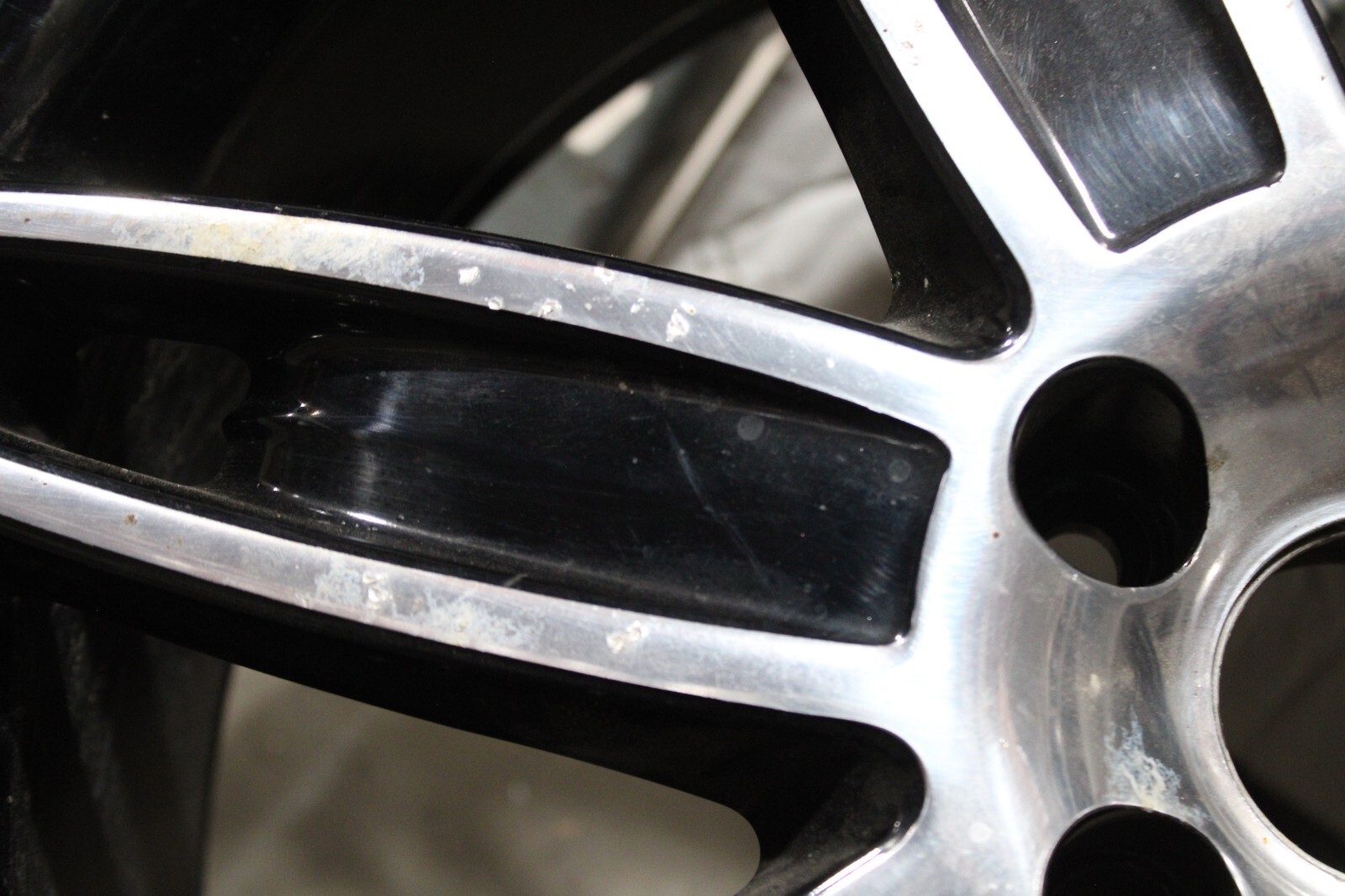 2013-2017 MASERATI QUATTROPORTE 20x8.5 20" OEM WHEEL RIM 670010622 97462 FRONT