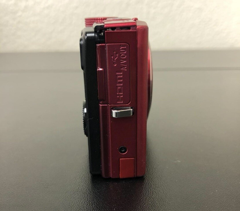 Nikon COOLPIX S8200 Digital Camera Red 16.1MP Compact 14x Nikon COOLPIX S8200 Digital Camera Red 16.1MP Compact 14x
