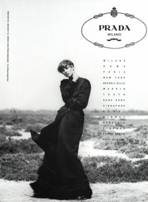 プラダ　マガジン 1993 Prada Peter Lindbergh Christy Turlington fashion 1-page