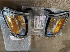 Toyota Tacoma Amber Front Corner Signal Lights Lamps 02 2001 2004 Oem Set