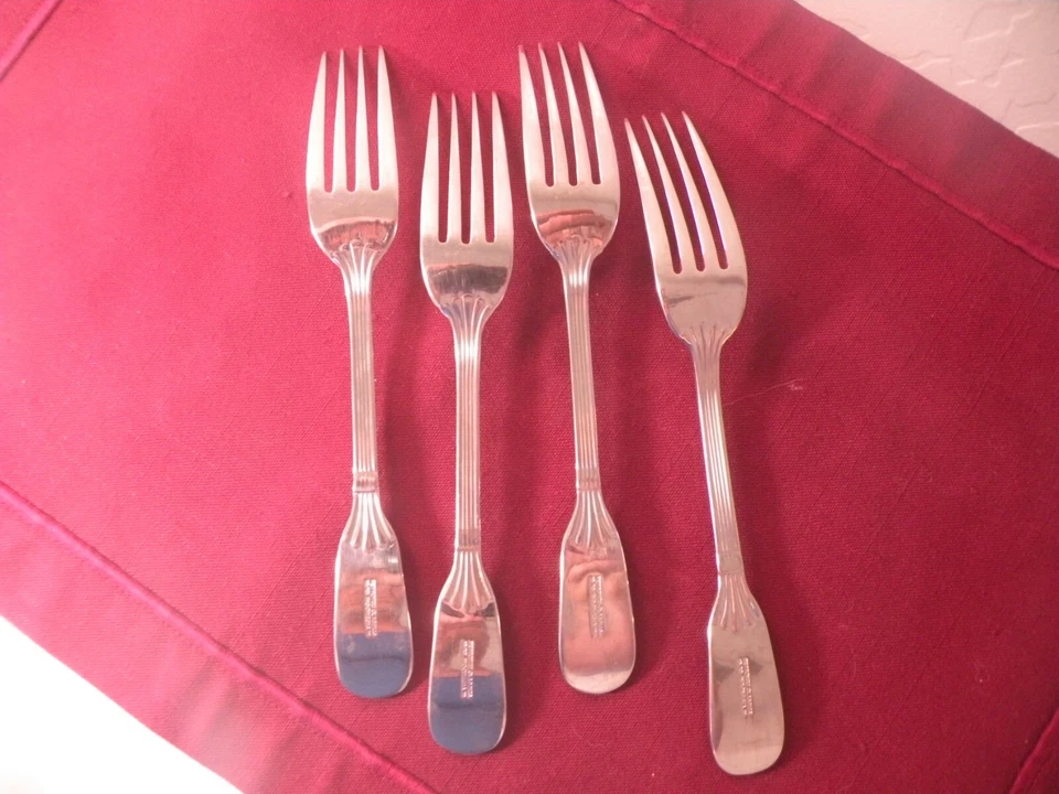 Juego de 4 tenedores de cena Retroneu de acero inoxidable 18/10 PRÍNCIPE DE GALES 7 5/8" Foto 4 de 4