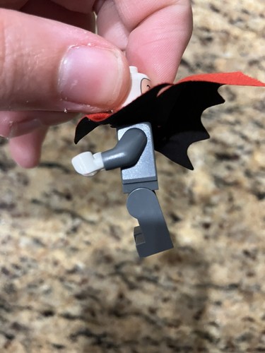 LEGO Scooby-Doo Vampire Bob Oakley Minifigure 75904 scd011 Coffin - NO HAIR - Picture 10 of 10