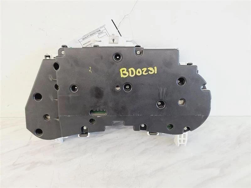 Velocímetro Cluster MPH compatible con 04-08 MATRIX 573732 Foto 4 de 4