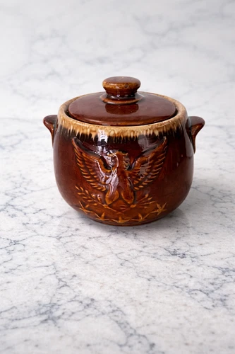 Hull USA Brown Drip Glaze Covered Bean Pot Crock Eagle Motif Ovenproof READ