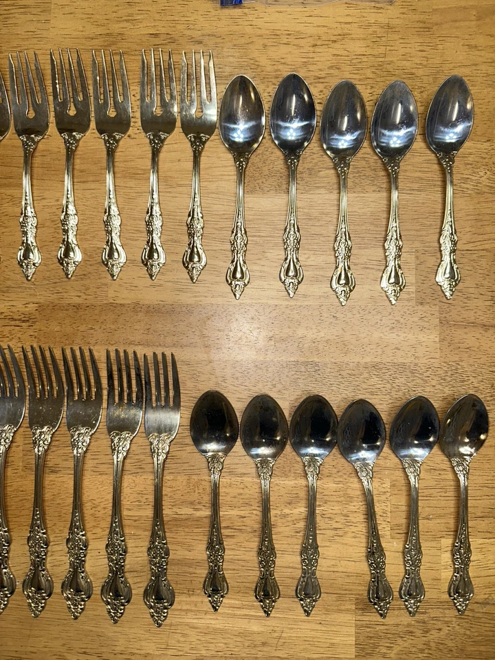 Servicio de cubiertos Golden Barclay Geneve para 8 Crown Royale chapados en oro 24K 64 un. Foto 4 de 4