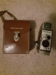 Bell & Howell 252 8mm Film Movie Camera With Leather Case