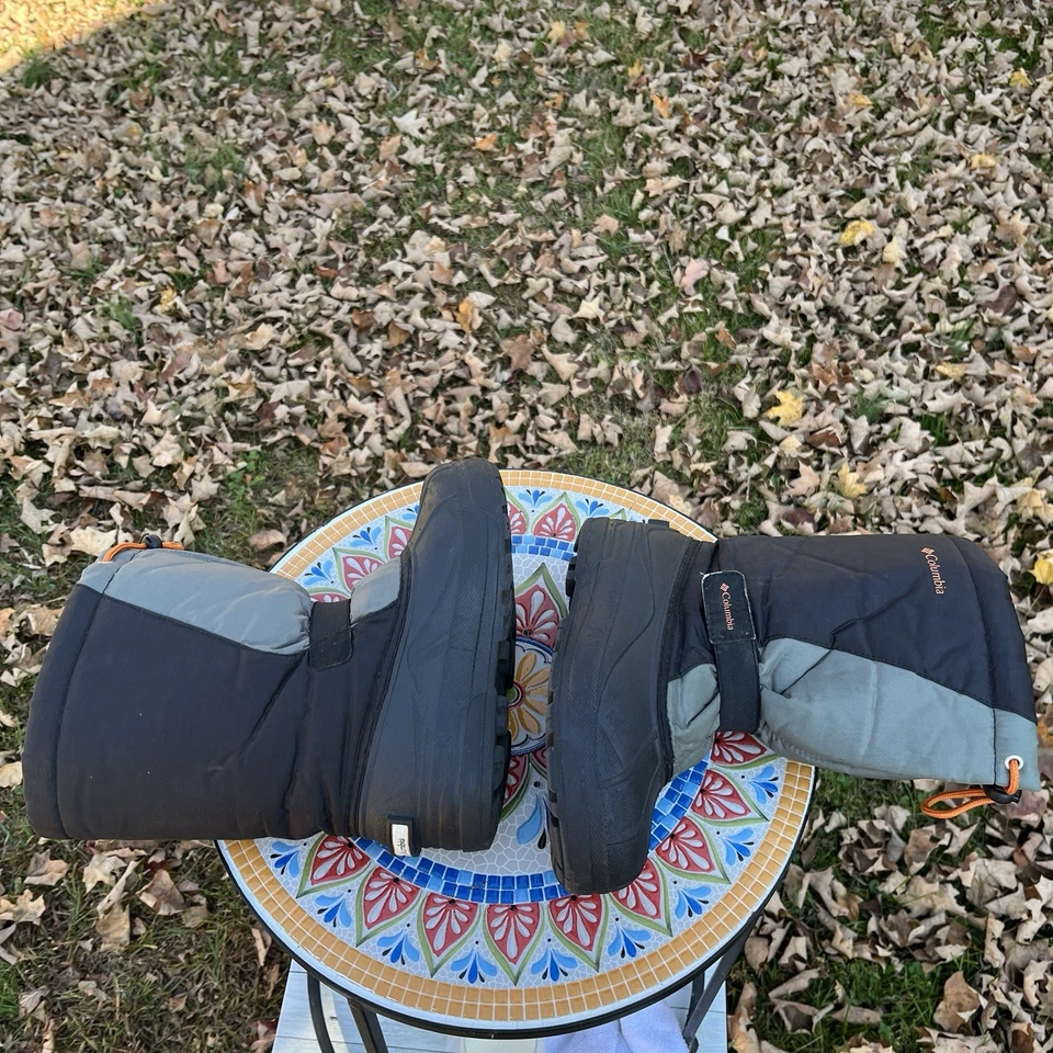 Columbia Snow Boots Youth Unisex Size 5 Removable Liners Black Gray Tie Top - Image 4 of 4