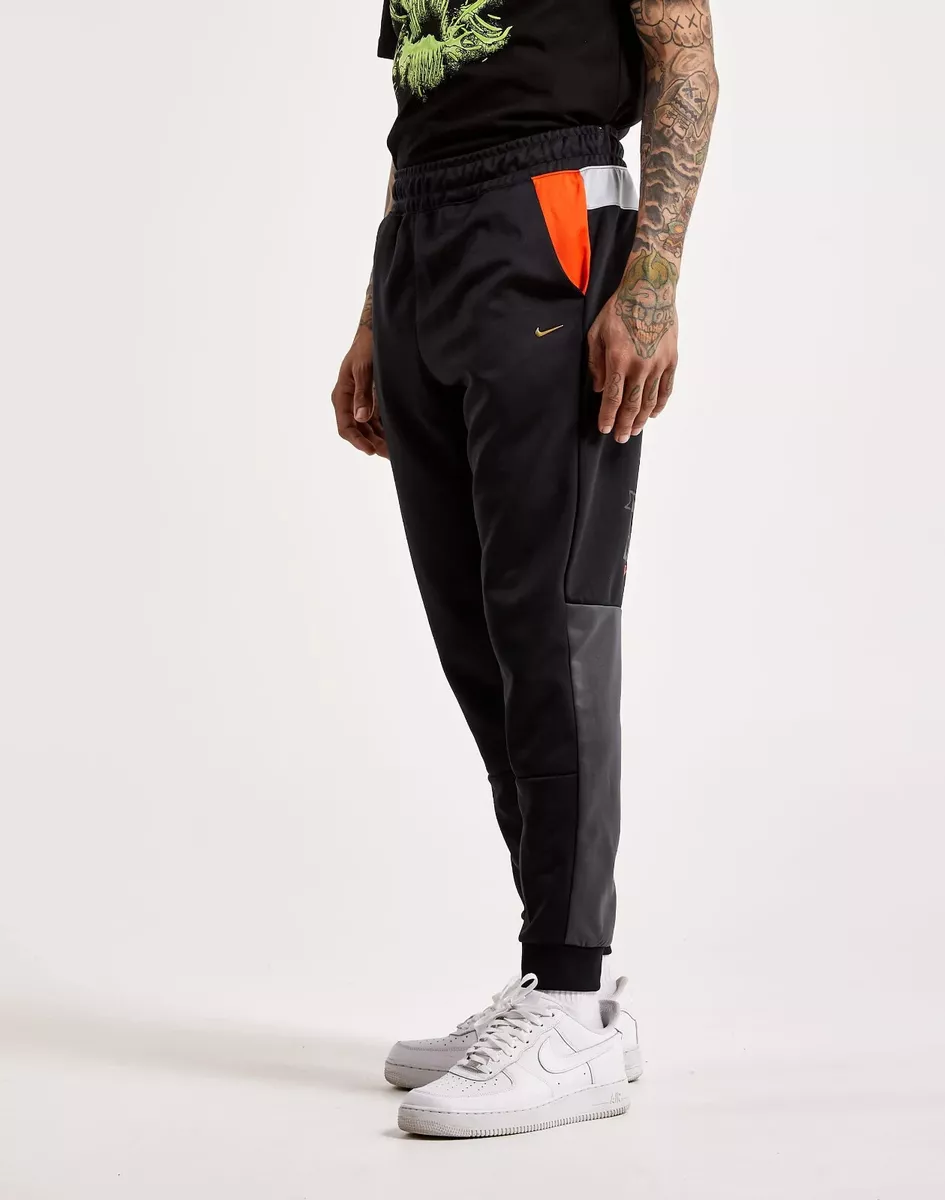 The Best Men's Black Sweatpants by Nike.